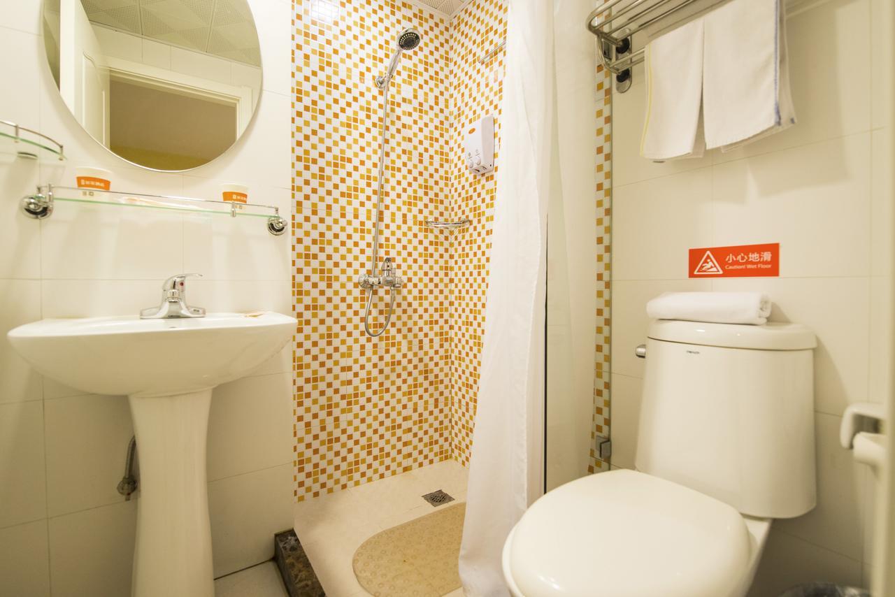 Home Inn Shanghai Lujiabang Road Metro Station Exteriör bild